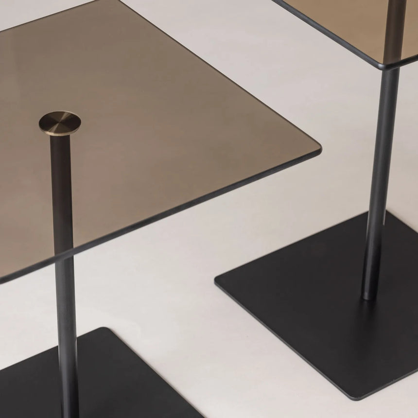 Couchtisch Elegante 2 aus gehärtetem Glas und melaminbeschichteten Holz in Schwarz und Bronze, 45×40×40 cm von Hanah Home – Bild 5