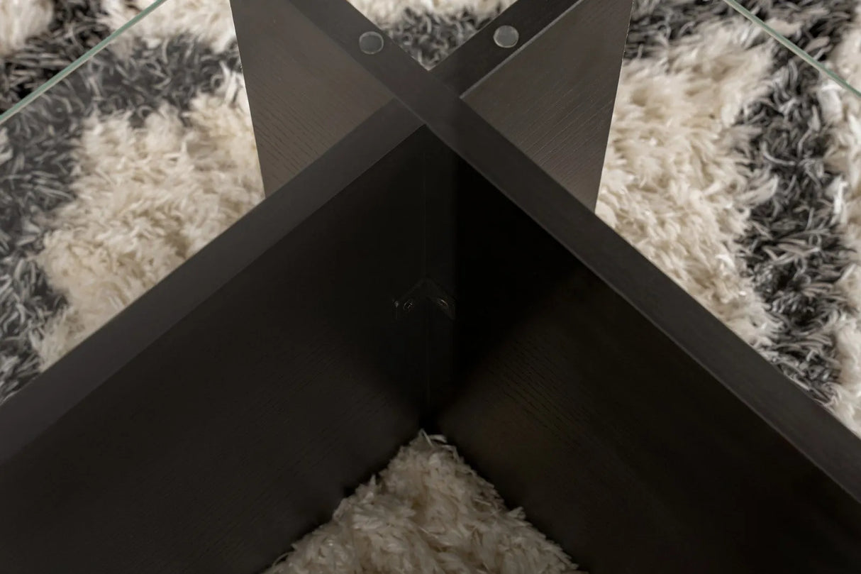Couchtisch Flavio aus melaminbeschichteten Holz und gehärtetem Glas in Holzschwarz, 105×65×30 cm von Hanah Home – Bild 5