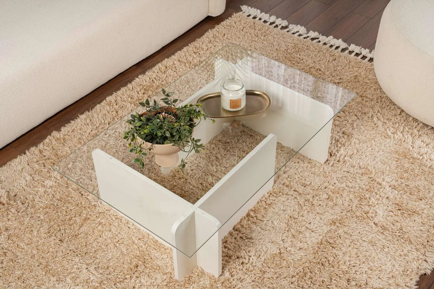 Couchtisch Flavio aus melaminbeschichteten Holz und gehärtetem Glas in Holzweiß, 105×65×30 cm von Hanah Home – Bild 2