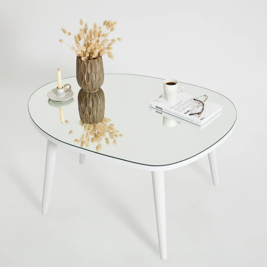 Couchtisch Gusto aus melaminbeschichteten Holz und gehärtetem Glas in Weiß und Transparent, 75×55×38 cm von Hanah Home – Bild 1