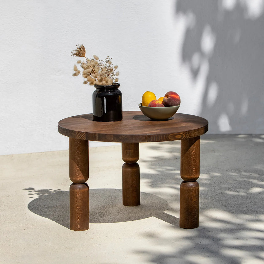 Couchtisch Ida aus Buchenholz in Walnuss, 60×60×40 cm von Hanah Home – Bild 5