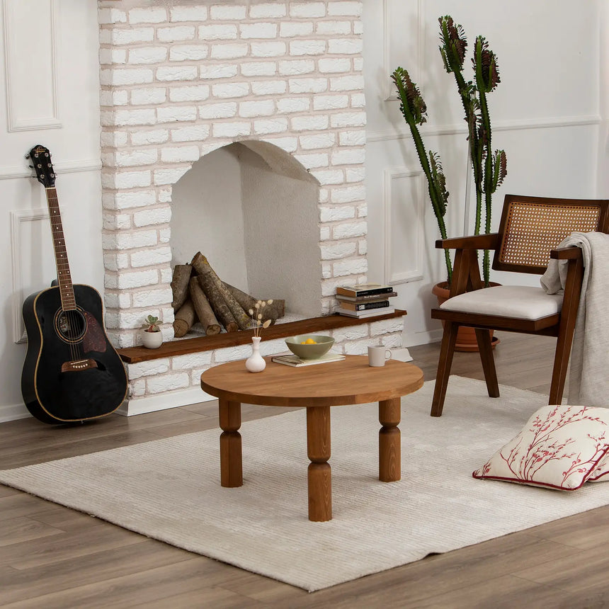 Couchtisch Ida aus Massivholz in Kastanie, 70×70×40 cm von Hanah Home – Bild 1