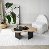 Couchtisch Melted aus melaminbeschichteten Holz in Saphir-Eiche und Schwarz, 105×65×35 cm von Hanah Home – Bild 4
