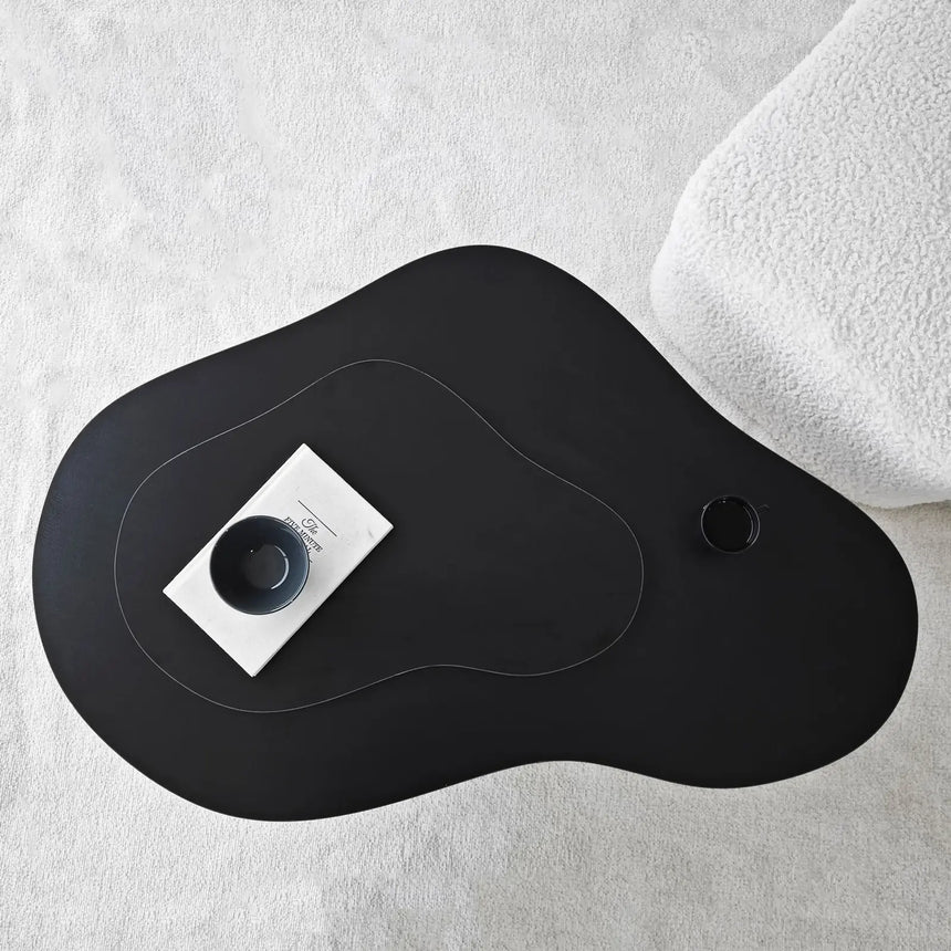 Couchtisch Melted aus melaminbeschichteten Holz in Schwarz, 105×65×35 cm von Hanah Home – Bild 6