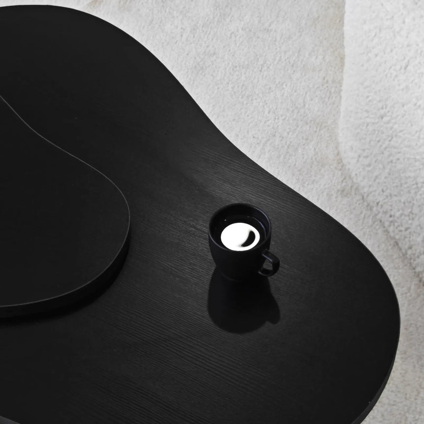 Couchtisch Melted aus melaminbeschichteten Holz in Schwarz, 105×65×35 cm von Hanah Home – Bild 7