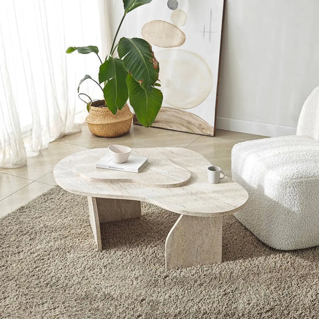 Couchtisch Melted aus melaminbeschichteten Holz in Travertin, 105×65×35 cm von Hanah Home – Bild 1