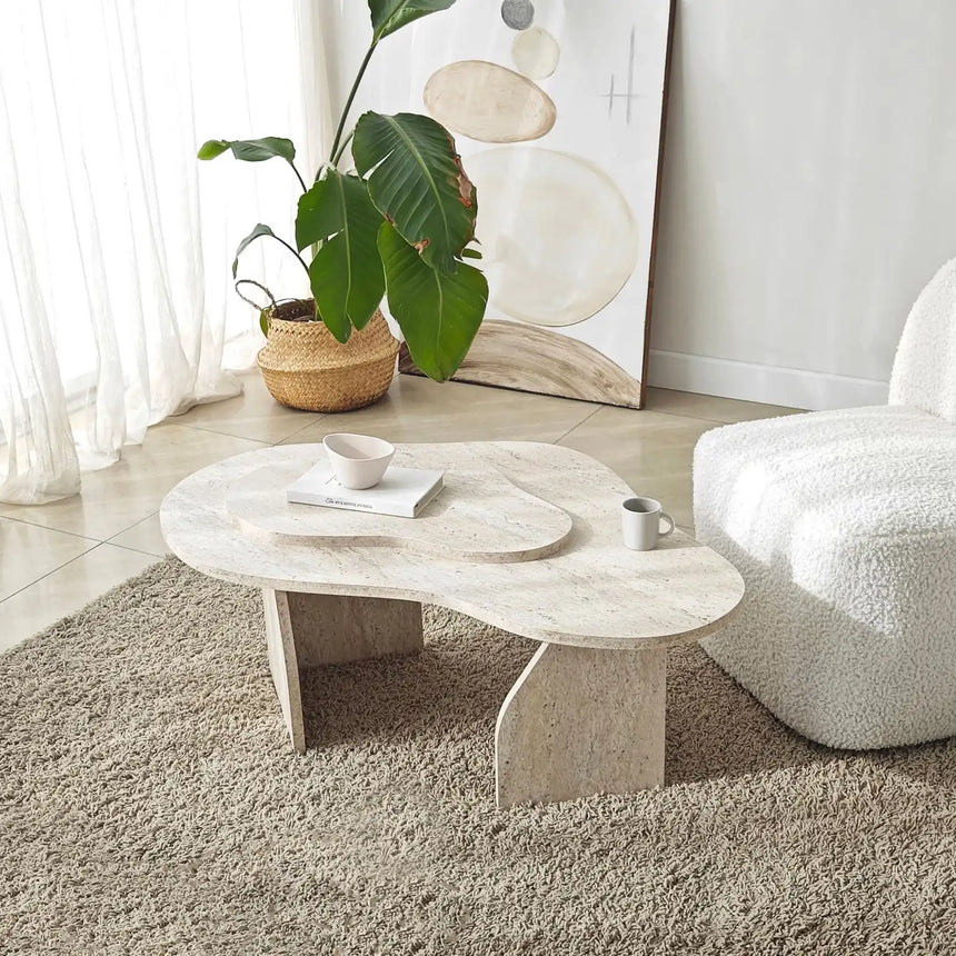 Couchtisch Melted aus melaminbeschichteten Holz in Travertin, 105×65×35 cm von Hanah Home – Bild 1