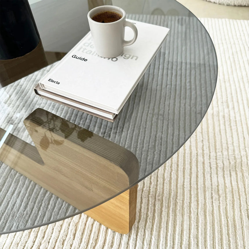 Couchtisch Mia aus massivem Kiefernholz und gehärtetem Glas in Eiche und Rauch, 75×75×35 cm von Hanah Home – Bild 5