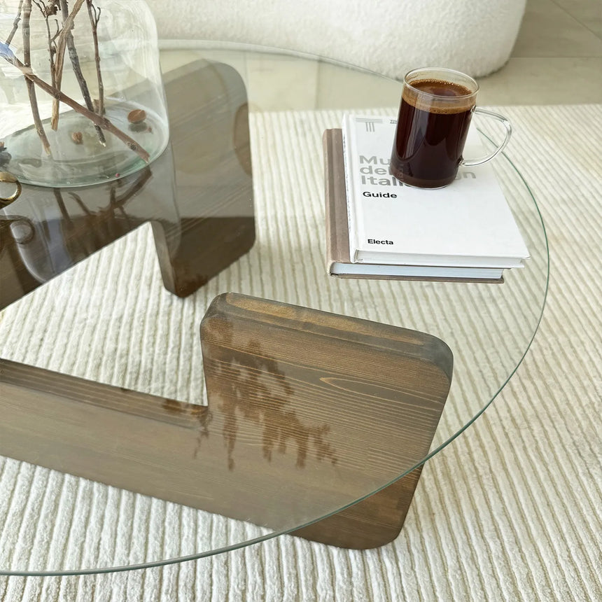 Couchtisch Mia aus massivem Kiefernholz und gehärtetem Glas in Walnuss und Transparent, 75×75×35 cm von Hanah Home – Bild 5
