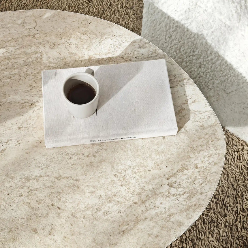 Couchtisch Rock aus melaminbeschichteten Holz in Travertin, 100×60×35 cm von Hanah Home – Bild 8