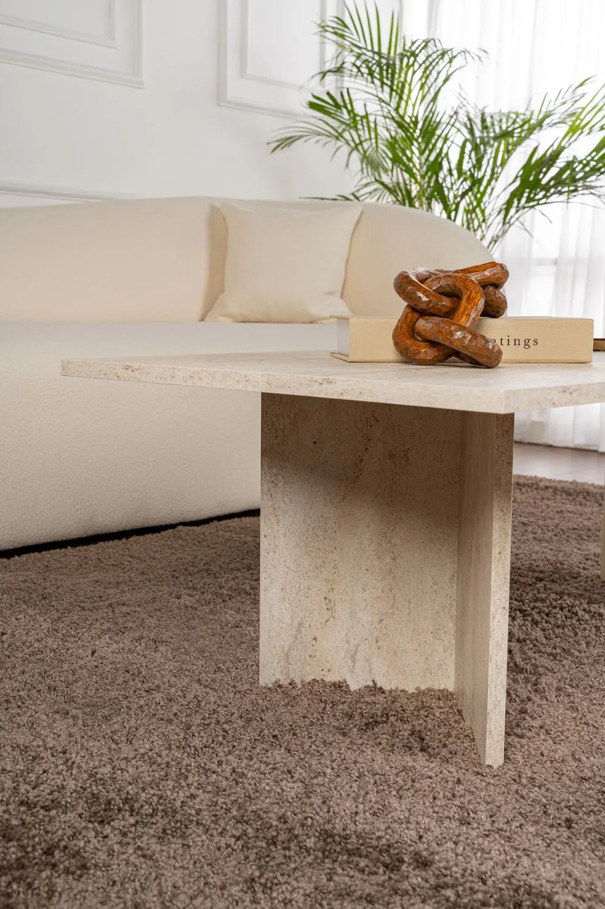 Couchtisch Sabin aus melaminbeschichteten Holz in Travertin, 119×60×40 cm von Hanah Home – Bild 4