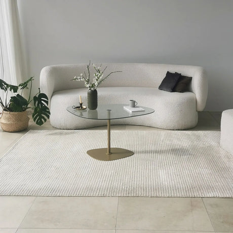 Couchtisch Soho aus gehärtetem Glas und Metall in Transparent und Gold, 85×67×40 cm von Hanah Home – Bild 1