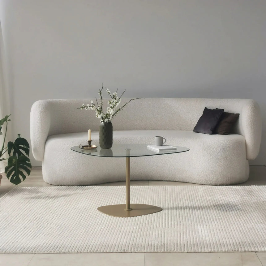 Couchtisch Soho aus gehärtetem Glas und Metall in Transparent und Gold, 85×67×40 cm von Hanah Home – Bild 2