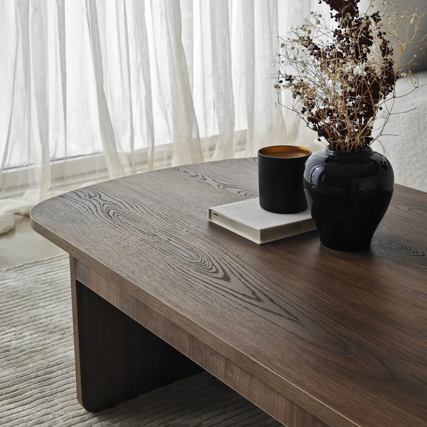 Couchtisch Theseus aus melaminbeschichteten Holz in Walnuss, 105×60×35 cm von Hanah Home – Bild 6