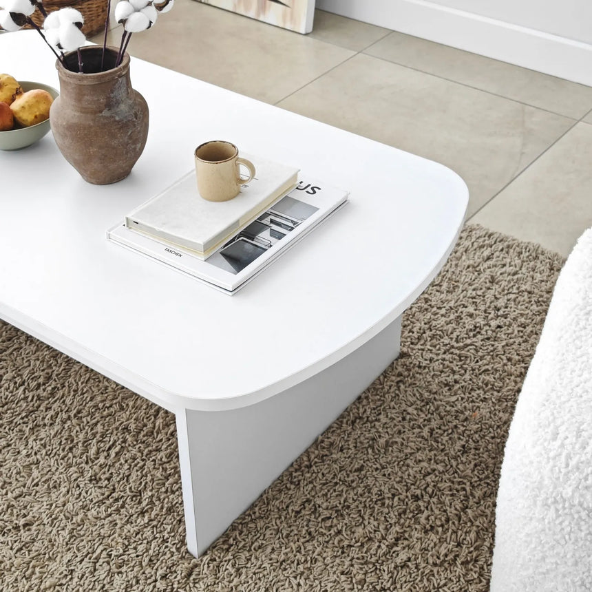 Couchtisch Theseus aus melaminbeschichteten Holz in Weiß, 105×60×35 cm von Hanah Home – Bild 7