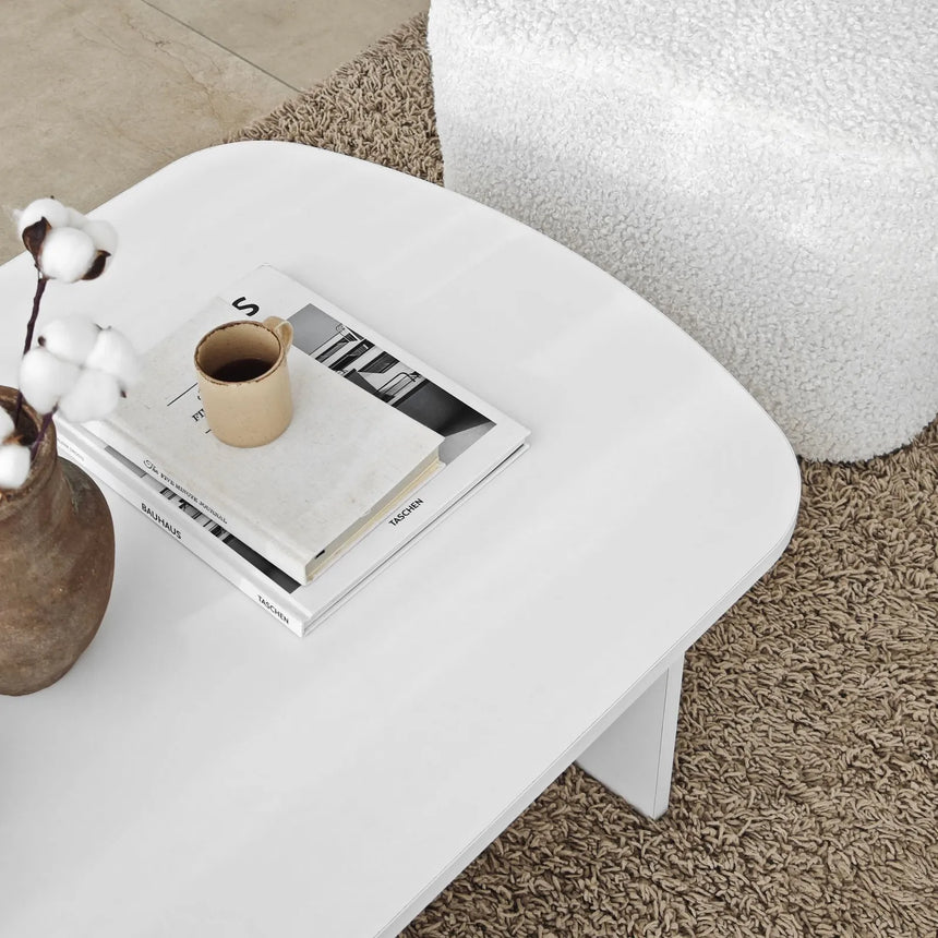 Couchtisch Theseus aus melaminbeschichteten Holz in Weiß, 105×60×35 cm von Hanah Home – Bild 8