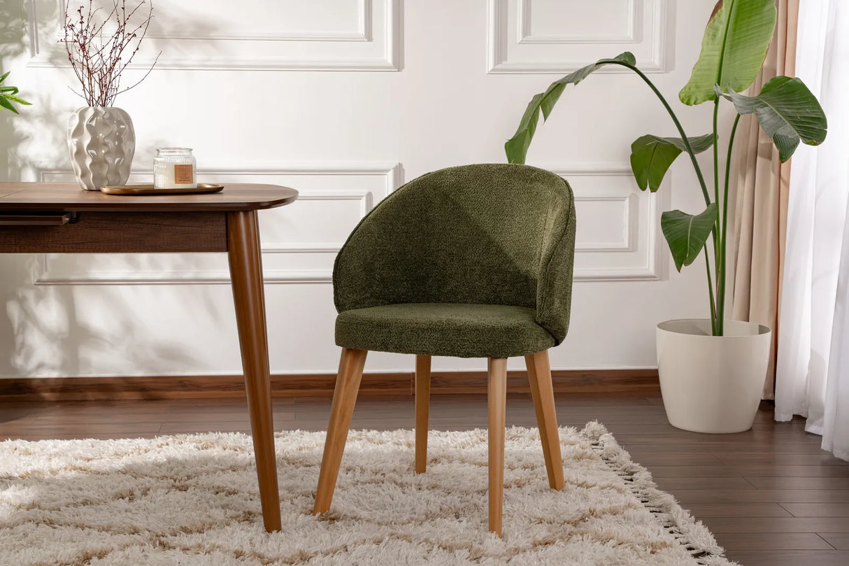 Essstuhl Bentley aus Buche und Baumwoll-Chenille in Grün und heller Eiche, 2er-Pack von Hanah Home – Bild 1