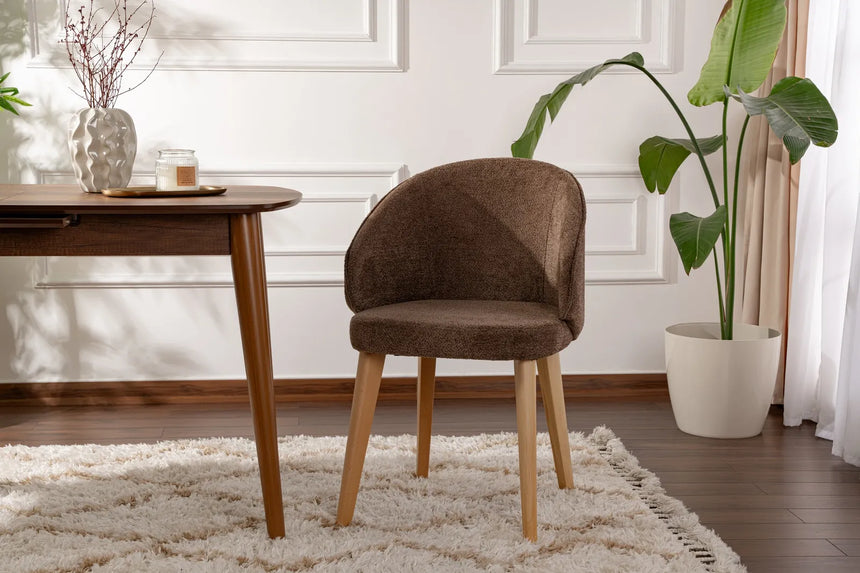 Essstuhl Bentley aus Buche und Baumwolle in Braun und heller Eiche, 2er-Pack von Hanah Home – Bild 1