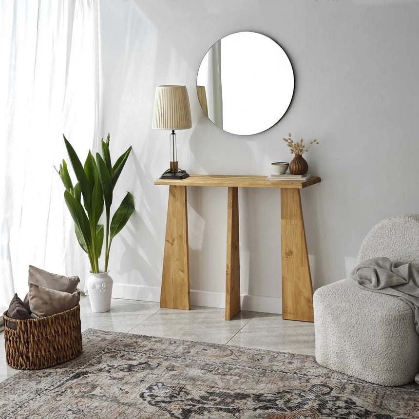 Kommode Cleopatra aus Massivholz in Eiche, 100×28×83 cm von Hanah Home – Bild 1