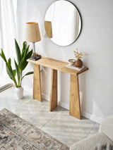 Kommode Cleopatra aus Massivholz in Eiche, 100×28×83 cm von Hanah Home – Bild 2