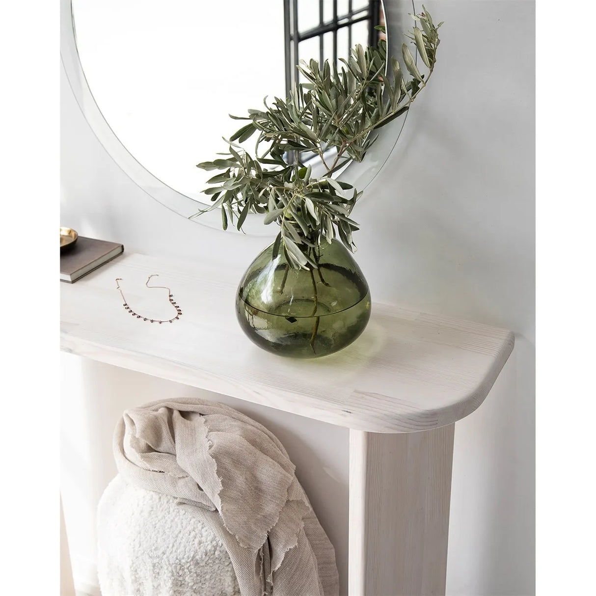 Kommode Ikigai aus Massivholz in Weiß, 100×30×90 cm von Hanah Home – Bild 3