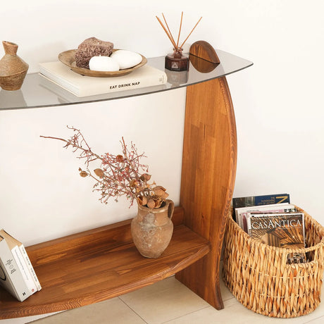 Kommode Surf aus Kiefernholz und gehärtetem Glas in Kastanie und Rauch, 106×30×90 cm von Hanah Home – Bild 3