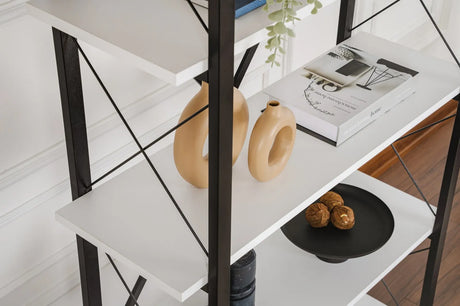 Regale Elysian aus melaminbeschichteten Holz und Metall in Weiß und Schwarz, 90x33,5x180 cm von Hanah Home – Bild 4