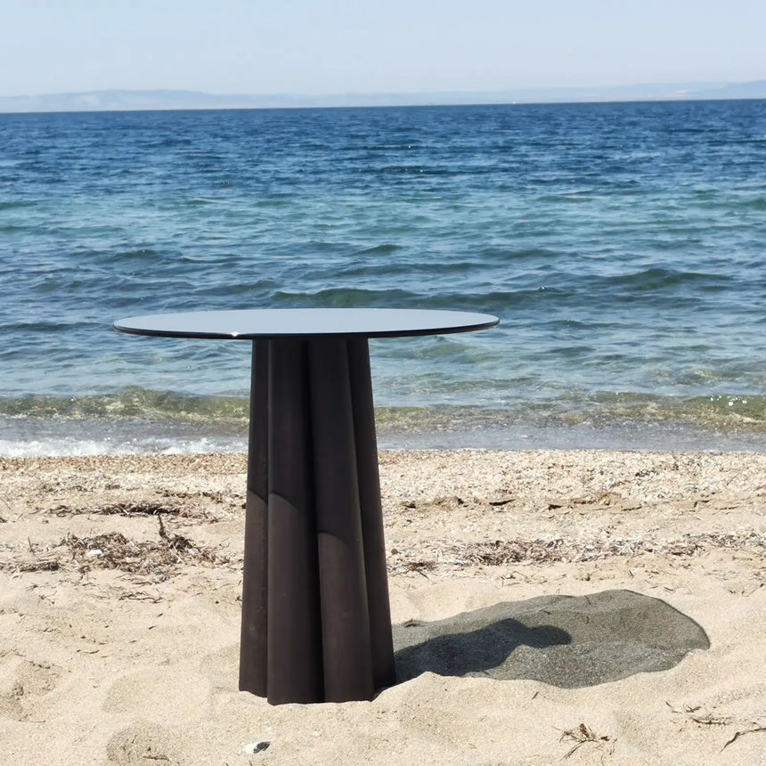 Runder Couchtisch Thales aus Buche und gehärtetem Glas in Schwarz und Dunkelgrau 50Ø von Hanah Home – Bild 6