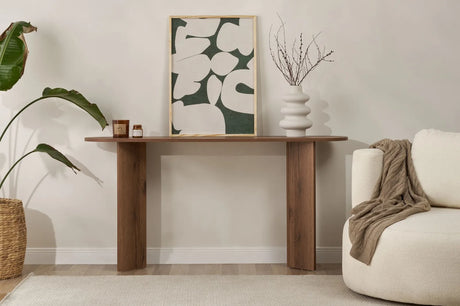 Sideboard Sira aus melaminbeschichteten Holz in VNT-Walnuss, 150×35×75 cm von Hanah Home – Bild 1