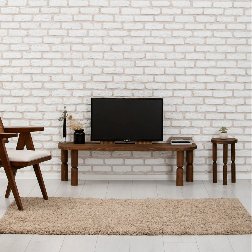 TV-Schrank Ida aus Massivholz in Walnuss, 140×35×40 cm von Hanah Home – Bild 1