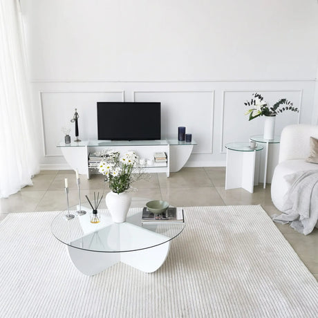 TV-Schrank Lily aus melaminharzbeschichteten Holz und gehärtetem Glas, 158×35×40 cm von Hanah Home – Bild 5