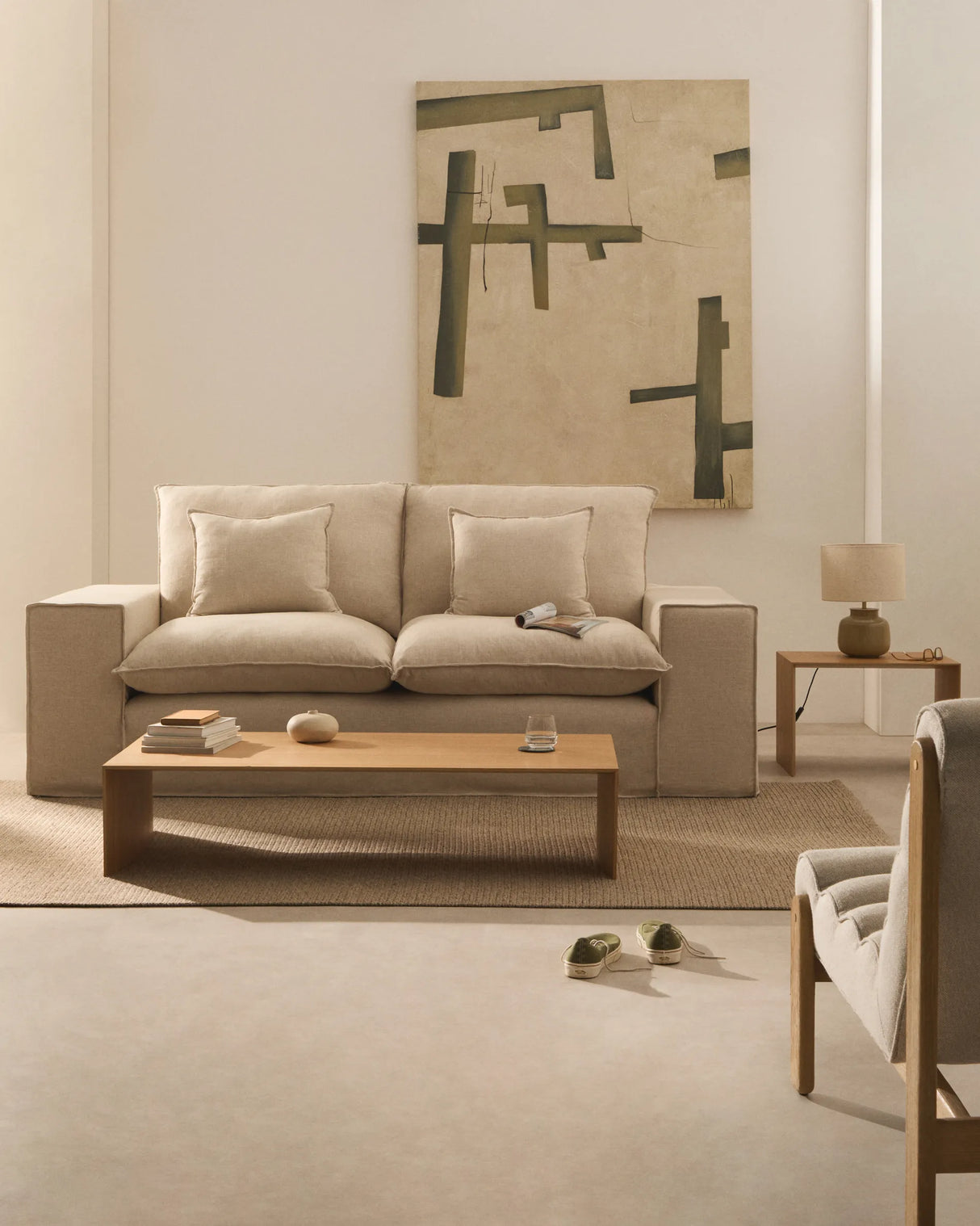 2-Sitzer Sofa Anarela mit abnehmbarem Bezug und beigen Leinenkissen 240 cm von Kave Home – Produktbild 2