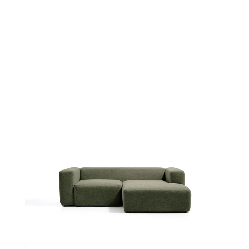 2-Sitzer-Sofa Blok mit Chaiselongue rechts in moosgrüner Chenille, 240 cm, FSC Mix Credit von Kave Home – Bild 1