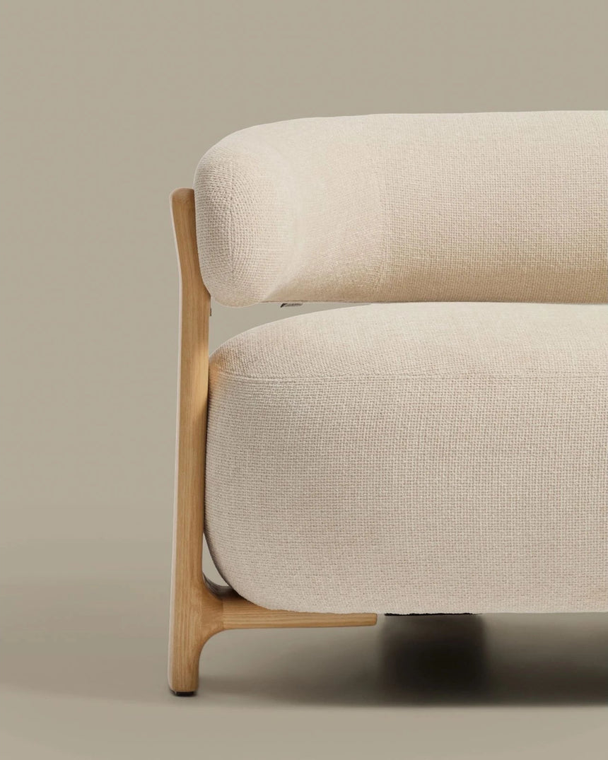 2-Sitzer-Sofa Granite mit beiger Chenille und Beinen aus massivem Eschenholz mit natürlichem Finish, 155 cm, FSC 100 % von Kave Home – Bild 4