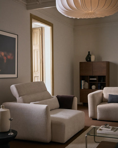 2-Sitzer-Sofa Lares mit elektrisch ausfahrbaren Sitzen und verstellbarer Kopfstütze in beiger Chenille, 150 cm von Kave Home – Bild 3