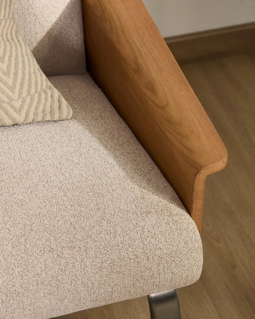 3-Sitzer-Sofa Amsen aus Eichensperrholz mit beiger Chenille und Beinen aus em gebürsteten Edelstahl 205 cm von Kave Home – Bild 3