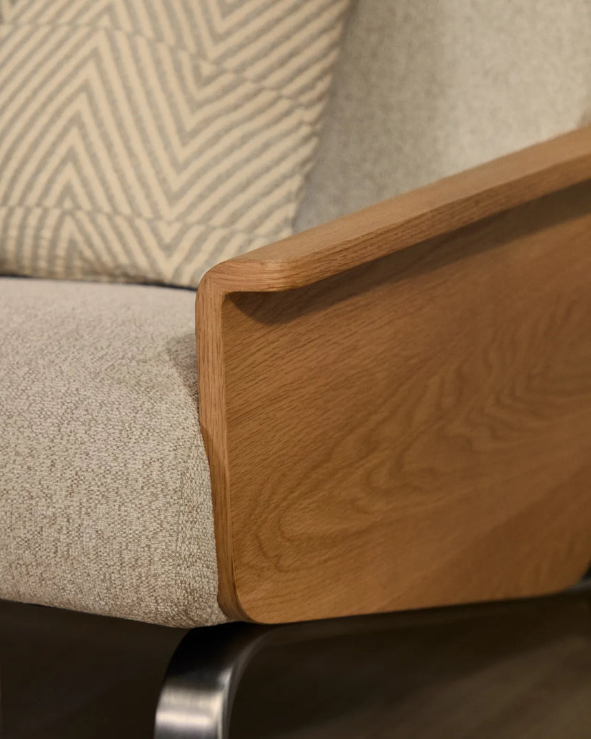 3-Sitzer-Sofa Amsen aus Eichensperrholz mit beiger Chenille und Beinen aus em gebürsteten Edelstahl 205 cm von Kave Home – Bild 4