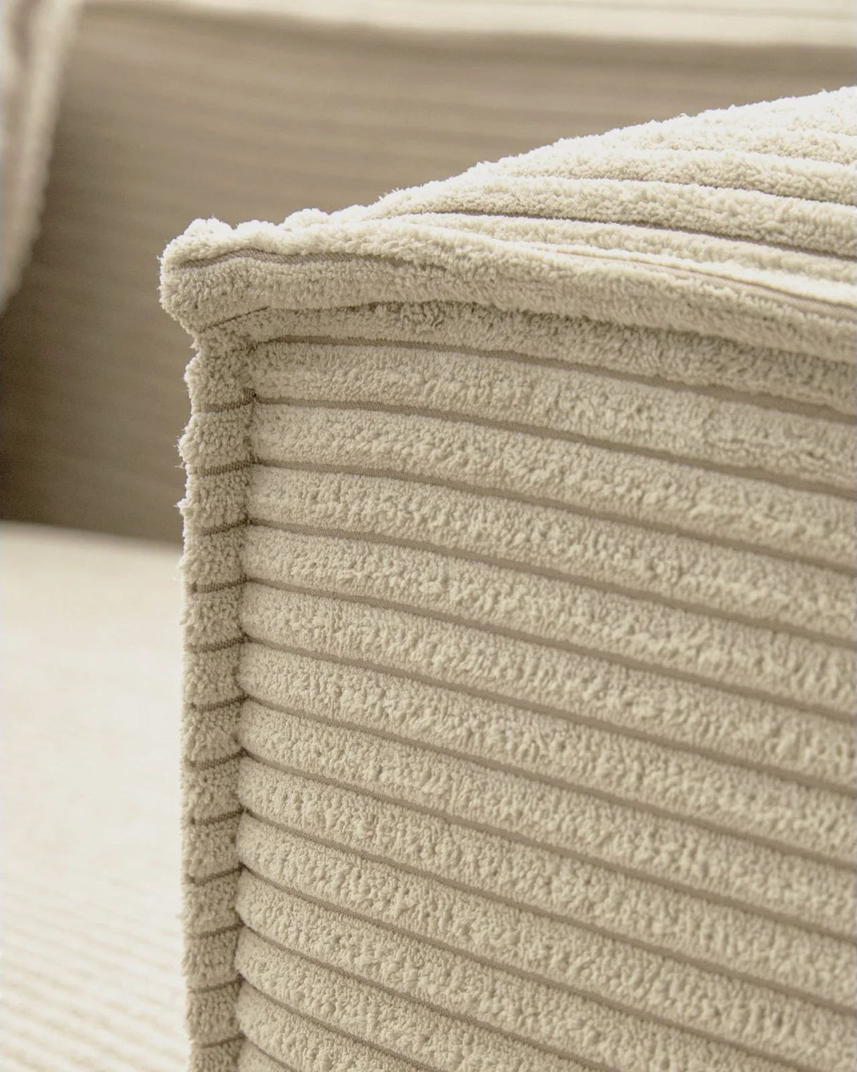 3-Sitzer-Sofa Blok mit dickem Cord in Naturfarbe und Chaiselongue rechts 300 cm FSC Mix Credit von Kave Home – Produktbild 4