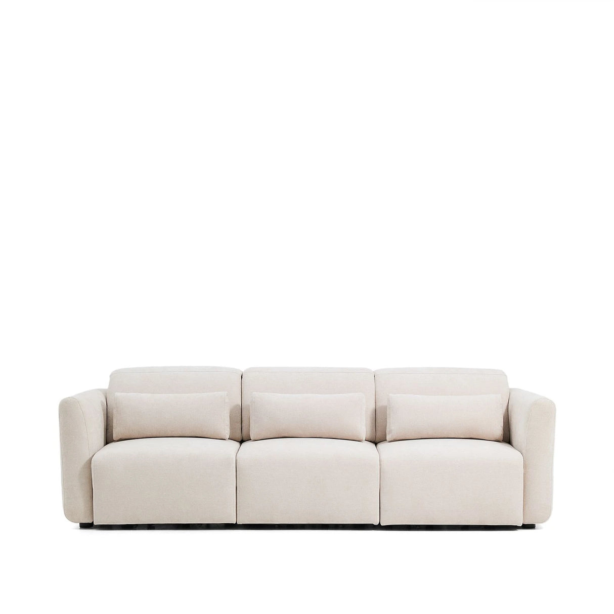 3-Sitzer-Sofa Lares mit elektrisch ausfahrbaren Sitzen und verstellbarer Kopfstütze in beiger Chenille, 255 cm von Kave Home – Produktbild 1