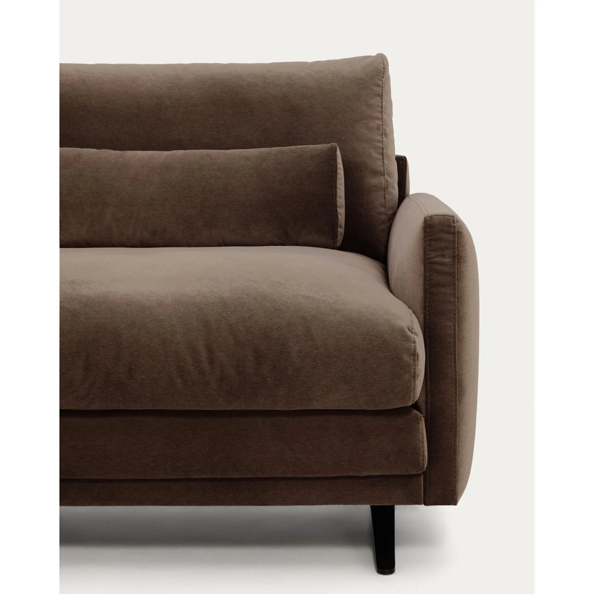3-Sitzer-Sofa Veliro aus Samt mit Stahlbeinen in schwarzer Ausführung, 240 cm FSC Mix Credit von Kave Home – Bild 7