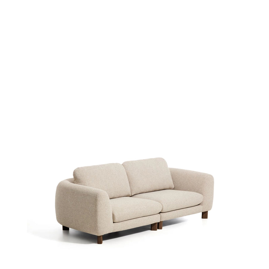 3-Sitzer Sofa Vera in Beige mit Beinen aus massivem Eschenholz mit Nussbaum-Finish, 230 cm, FSC Mix Credit von Kave Home – Bild 4