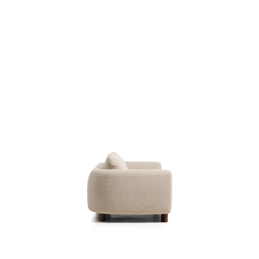 3-Sitzer Sofa Vera in Beige mit Beinen aus massivem Eschenholz mit Nussbaum-Finish, 230 cm, FSC Mix Credit von Kave Home – Bild 5