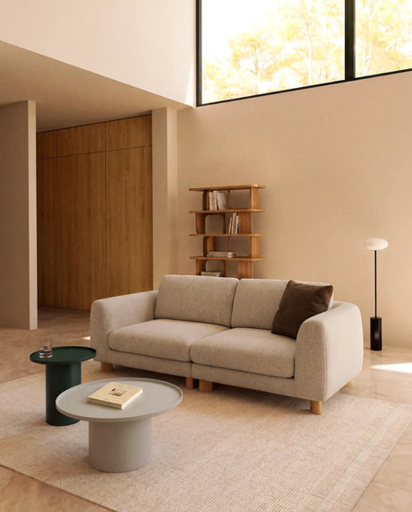 3-Sitzer Sofa Vera in Beige mit Beinen aus massivem Eschenholz mit natürlichem Finish, 230 cm, FSC Mix Credit von Kave Home – Bild 2