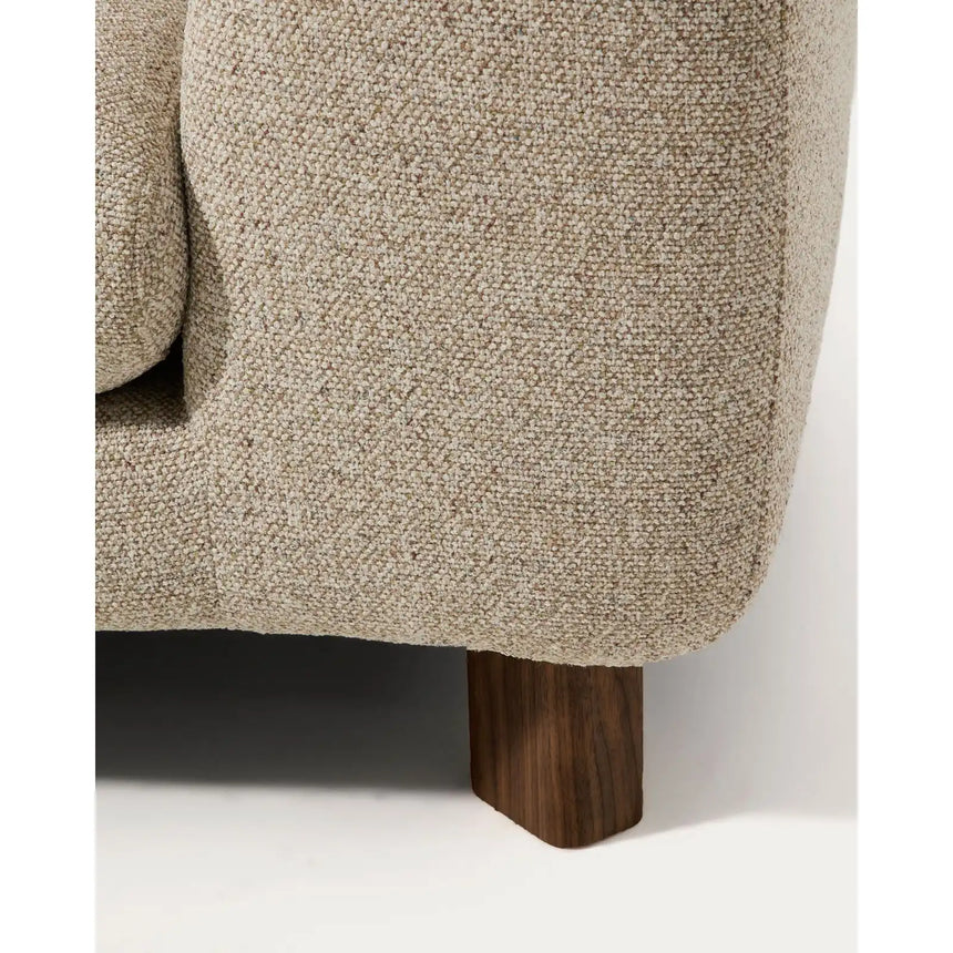 3-Sitzer Sofa Vera mit Chaiselongue links in Beige mit Beinen aus massivem Eschenholz mit Nussbaum-Finish, 232 cm, FSC Mix Credit von Kave Home – Bild 6