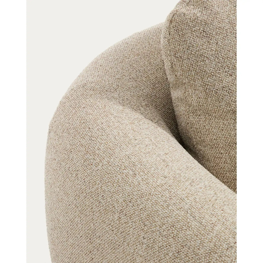 3-Sitzer Sofa Vera mit Chaiselongue rechts in Beige mit Beinen aus massivem Eschenholz mit Nussbaum-Finish, 232 cm, FSC Mix Credit von Kave Home – Bild 7