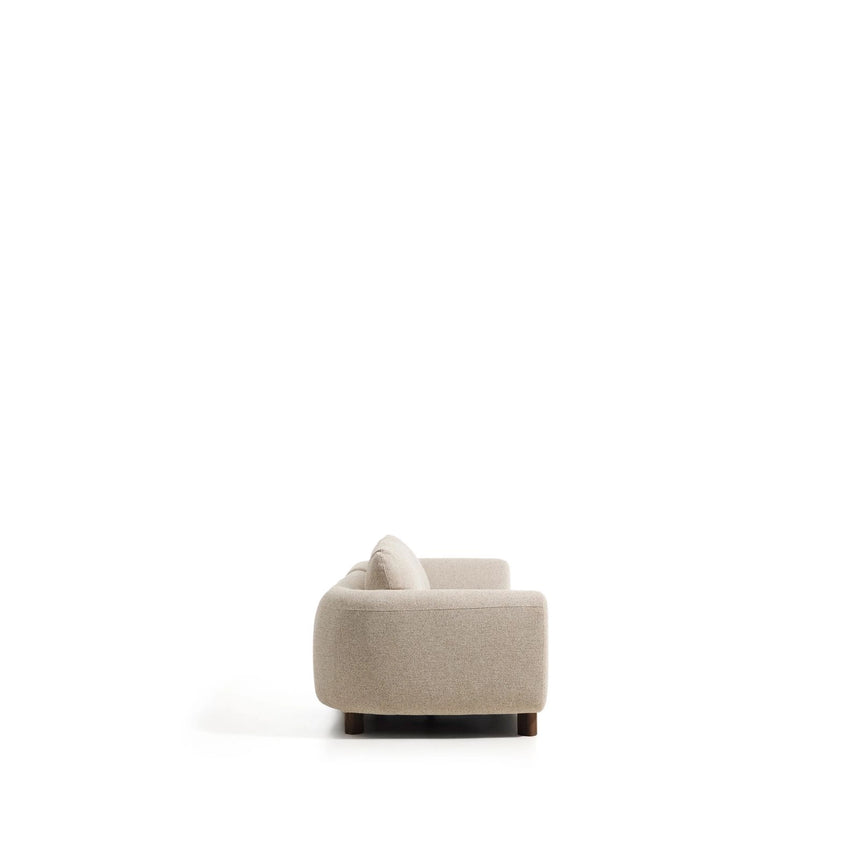 4-Sitzer Sofa Vera in Beige mit Beinen aus massivem Eschenholz mit Nussbaum-Finish, 320 cm, FSC Mix Credit von Kave Home – Bild 5