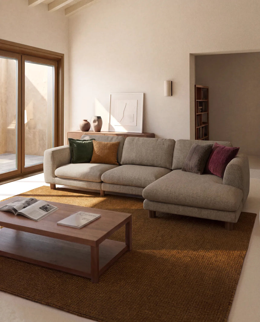 4-Sitzer Sofa Vera mit Chaiselongue links mit Beinen aus massivem Eschenholz mit Nussbaum-Finish, 322 cm, FSC Mix Credit von Kave Home – Bild 2