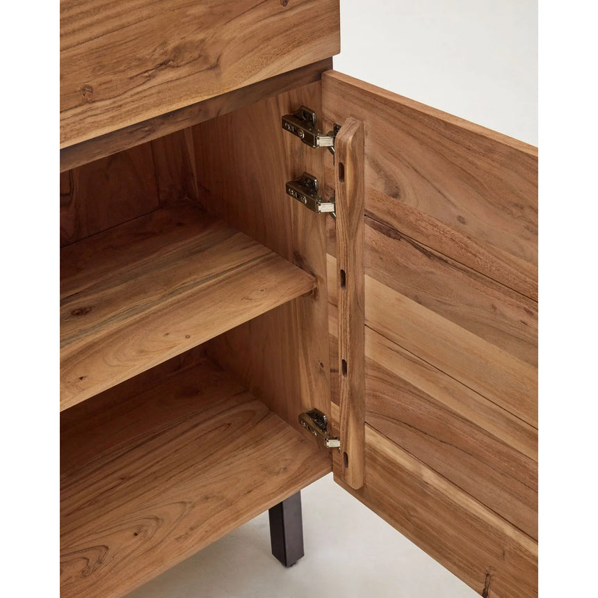 4-türiges Highboard Uxue aus massivem Akazienholz mit gebleichtem Finish und schwarzem Stahl 100 x 155 cm von Kave Home – Bild 9