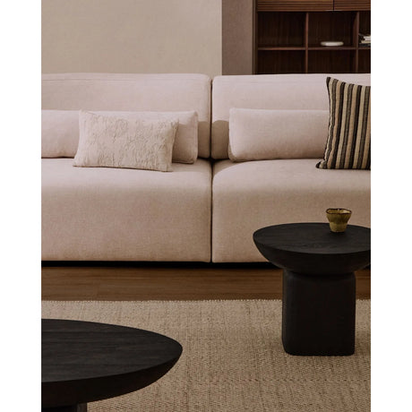 6-Sitzer-Sofa Lares mit elektrisch ausfahrbaren Sitzen und verstellbarer Kopfstütze in beiger Chenille, 410 cm von Kave Home – Produktbild 5