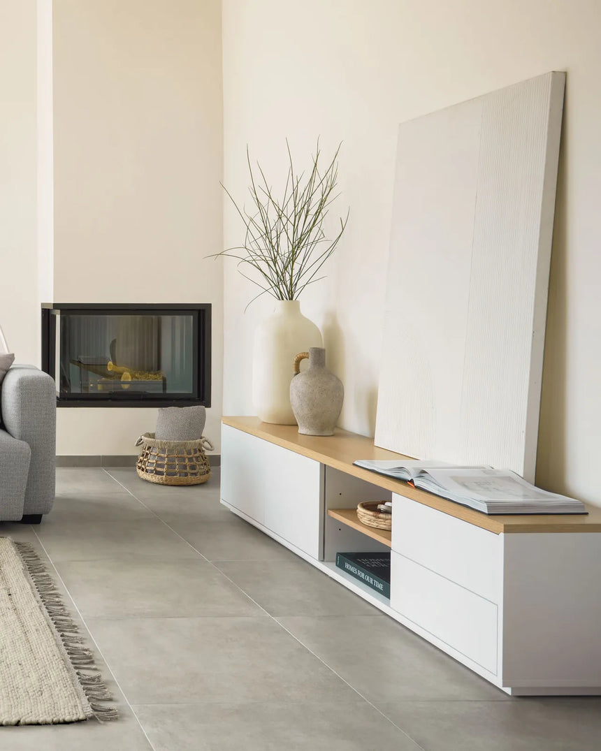 Abilen TV-Schrank 2 Türen 2 Schubladen Eichenfurnier weiße Lackierung 200 x 44 cm FSC 100% von Kave Home – Bild 3